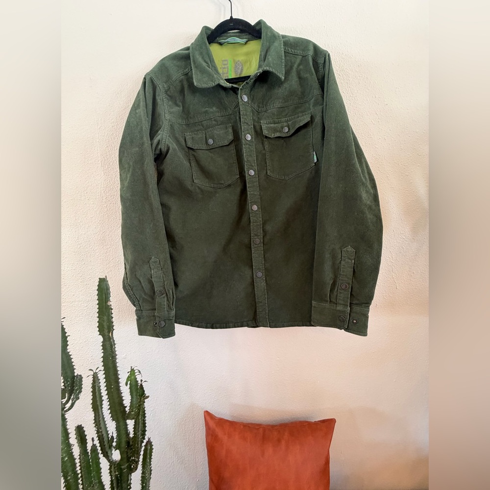 STIO Green Corduroy Button-Up Shirt